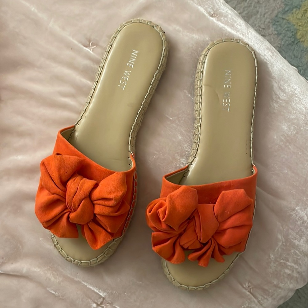 Nine West orange bow sandals size 8